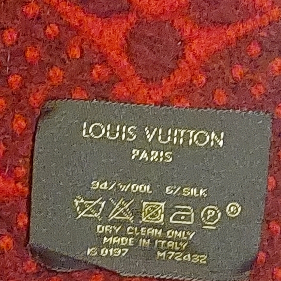 Louis Vuitton scarf - Picture 2 of 4
